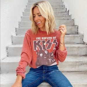 The return of the kiss sweatshirt